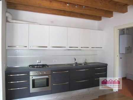 Quadrilocale Contrà della Piarda 5, Centro Storico, Vicenza - Photo 2