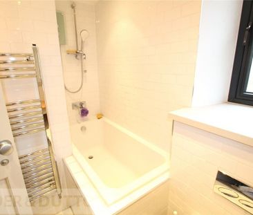 2 bedroom semi-detached house to rent - Photo 2