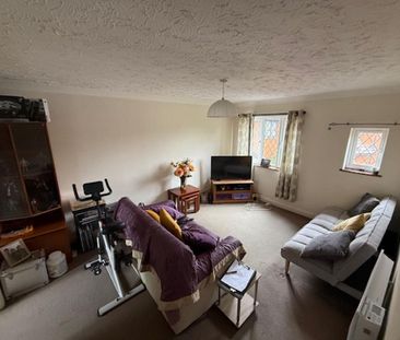 2 bedroom flat to rent - Photo 2