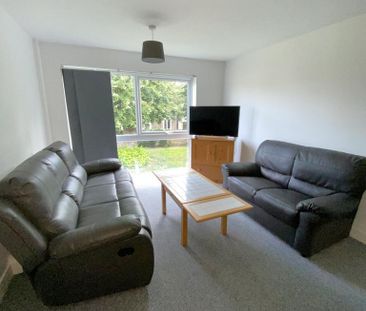 3 bedroom apartment to rent - Photo 5