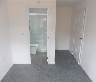 3 bedroom property to rent - Photo 2