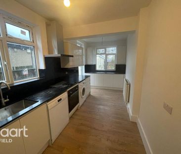 3 bedroom semi-detached house to rent - Photo 6