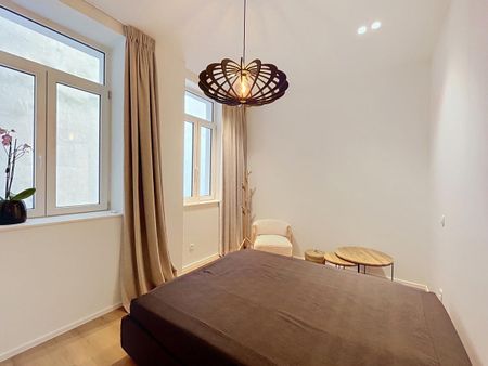 Cinquantenaire: Stunning renovated/furnished 2bed apartment - Photo 3