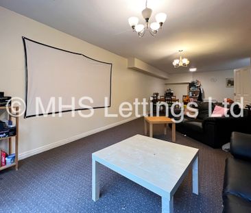 4 Bedroom Flat for rent in Abbots Mews - Photo 3