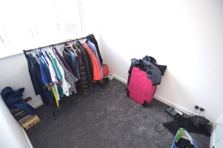 2 bedroom semi-detached bungalow to rent - Photo 4