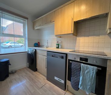 Room in a Shared House, Firedrake Croft, CV1 - Photo 5