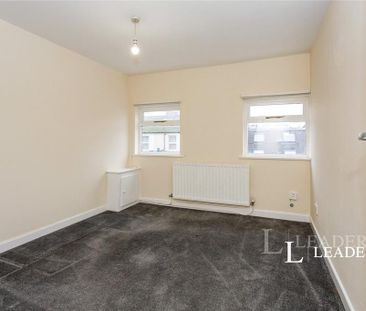 5 bedroom flat to rent - Photo 4