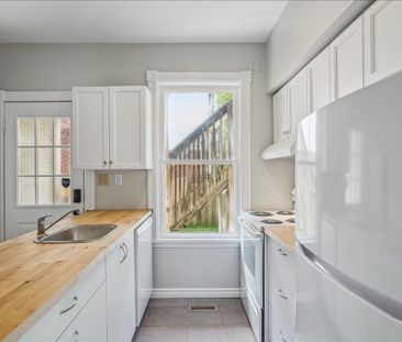 For Lease - 33 Rose Avenue Unit# Main, Brantford, Ontario - Photo 3