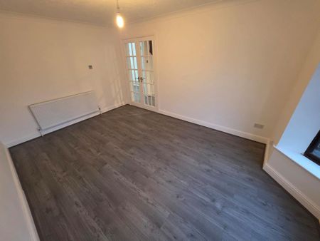 3 bedroom detached house to rent - Photo 5