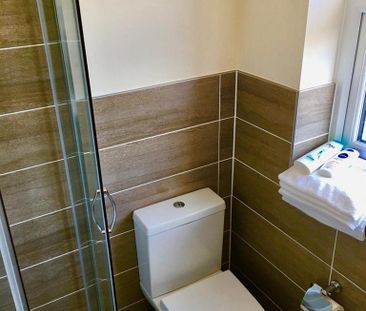 3 bedroom semi-detached house to rent - Photo 6