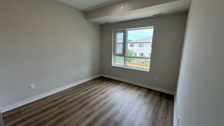 For Lease - 50 Herrick Avenue Unit# 220, St. Catharines, Ontario - Photo 3