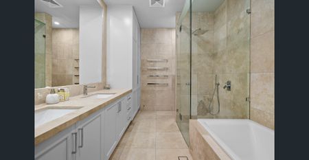 Luxury Living in the Heart of Kew 4 Bedroom Residence at 145 Cotham - Photo 4