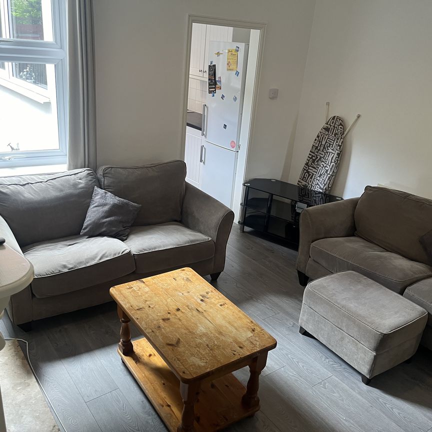 511 Harborne Park Road - Photo 1