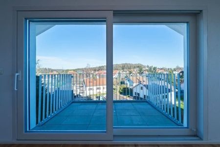 For the young and young-at-heart, a modern living oasis with charm! - Photo 5