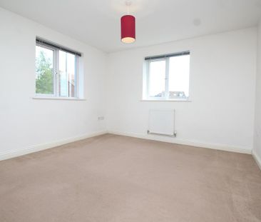 5 bedroom detached house to rent - Photo 3