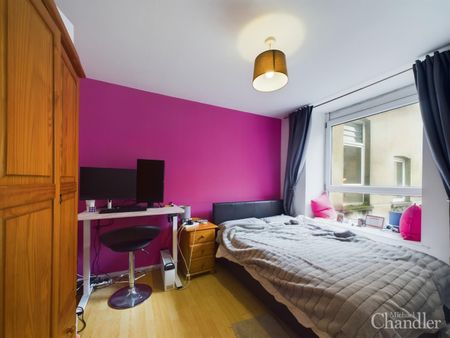 12a Tyrone House 30 Adelaide Street, Belfast, BT2 8HH - Photo 5