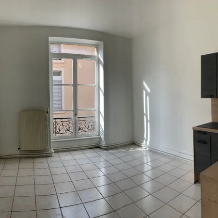 APPARTEMENT T3 A LOUER LYON 9EME ARRONDISSEMENT l'Industrie-Le Bourg - Photo 3