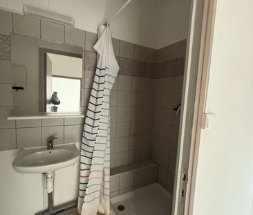 Location Appartement 2 pièces 35m² NIMES 30000 - Photo 4