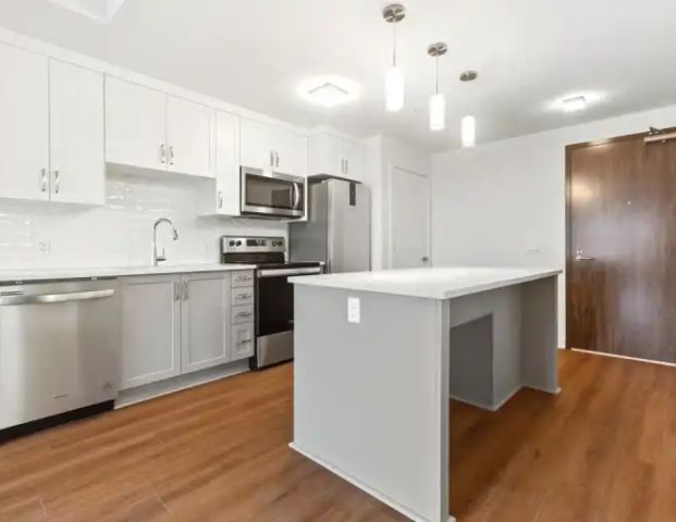 Ballantyne Apartments | 10 Des Oblats Avenue, Ottawa - Photo 1