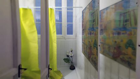 Room in a shared 5-bedroom apartment for rent in l'Antiga Esquerra de l'Eixample. - Photo 2