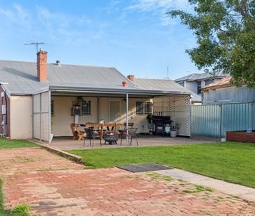 26 West Lakes Boulevard, Albert Park SA 5014 - House For Rent | Domain - Photo 1