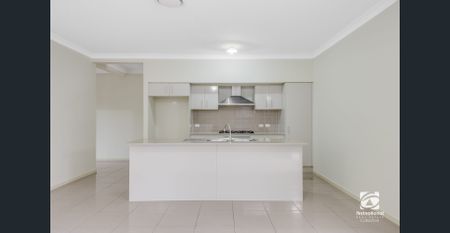 4 Bedroom Beauty + Separate Media Room - Photo 3