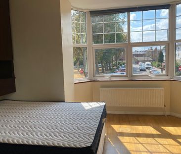 1 Bed Flat, Norbury Crescent, SW16 - Photo 4