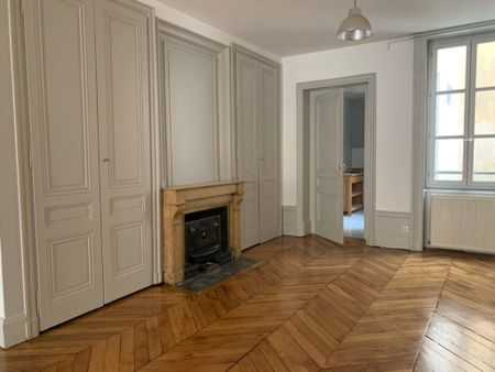 Appartement T4 A Louer - Lyon 2eme Arrondissement Cordeliers - 130.44 M2 - Photo 4