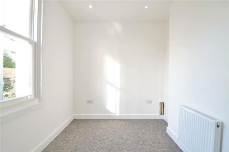 3 bedroom apartment to rent - Photo 3