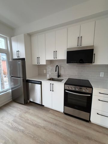 70 Havelock Street - Photo 2