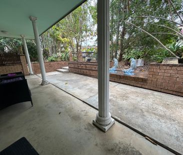Southport - Photo 1