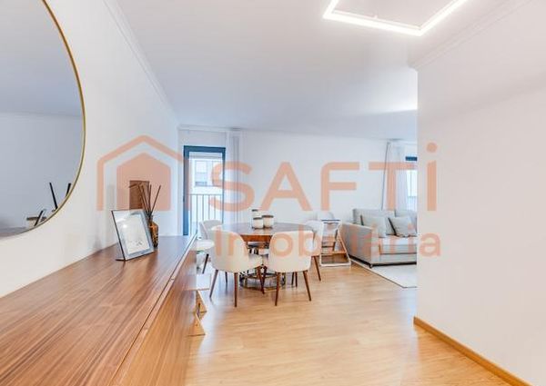 Apartamento T4 em Lisboa