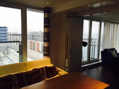 3 bedroom flat to rent - Photo 4