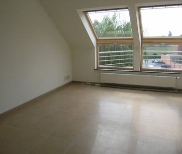 Te huur: Ruim appartement met 2 slaapkamers - Photo 1