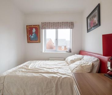 4 bedroom detached house to rent - Photo 2