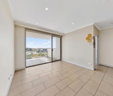 Serene 2- Bedroom Apartment with Sweeping Views. Take Our 3D Virtua... - Photo 2