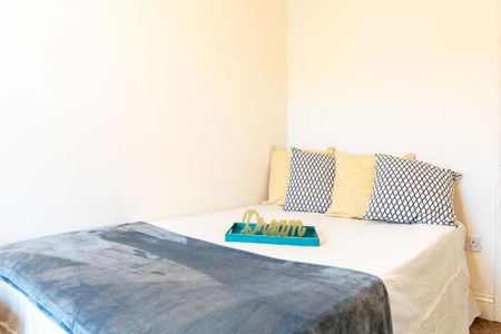 5 bedroom house to rent - Photo 3