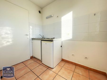 Location Appartement 3 pièces 52m² SORGUES 84700 - Photo 2