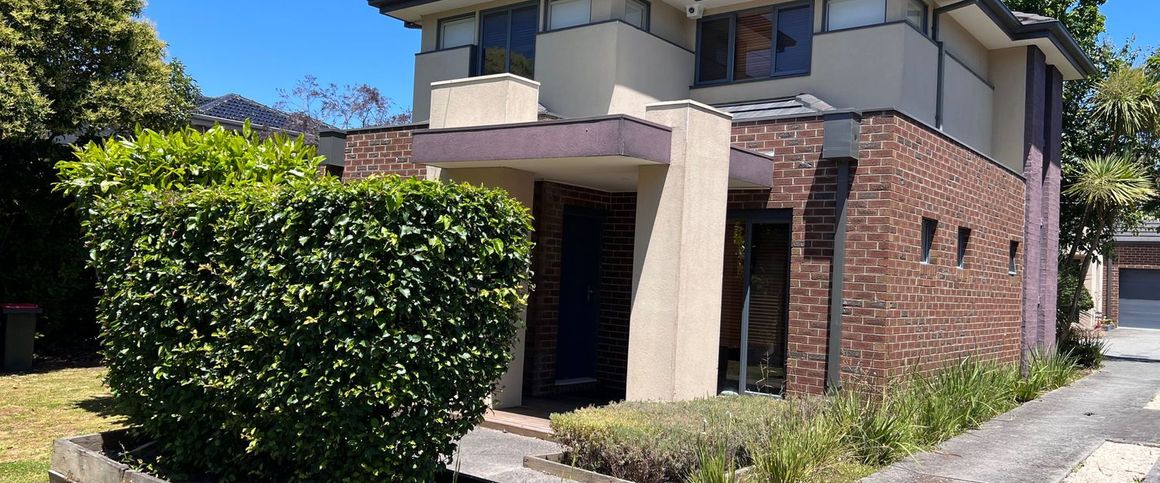 “Stylish and Modern home” - Photo 1