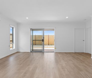 25 Shiraz Avenue, Fraser Rise VIC 3336 - House For Rent | Domain - Photo 1