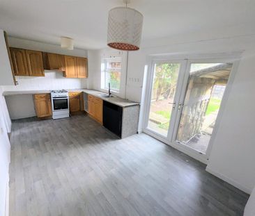 2 Beds - End of terrace house - - Photo 3