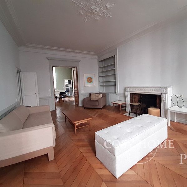 Appartement • Les Halles - Photo 1