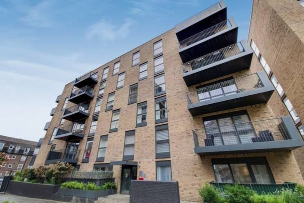 2 Bed Flat, Lyon Road, HA1 - Photo 1