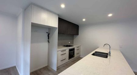 Modern Family Home in Prime Yaldhurst Location - Photo 3