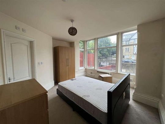 Bingley Road, Shipley, BD18 - Photo 1