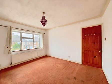 4 bedroom semi-detached house to rent - Photo 4
