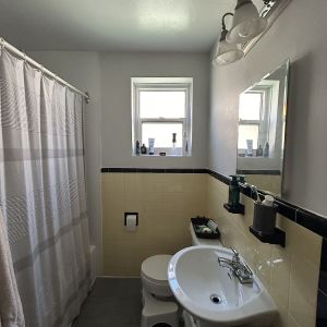 1 Bed 1 Bath - Photo 2