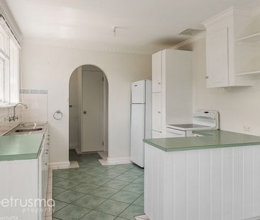 Howrah Four Bedroom Home - Photo 5