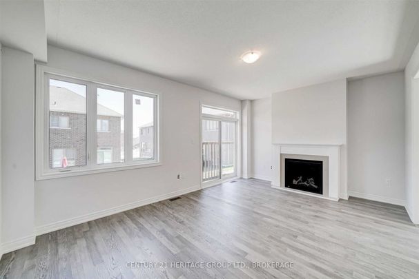 For Lease - 5 Frederick Taylor Way, East Gwillimbury, Ontario - Photo 1