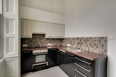 1 Bed Flat - Photo 4